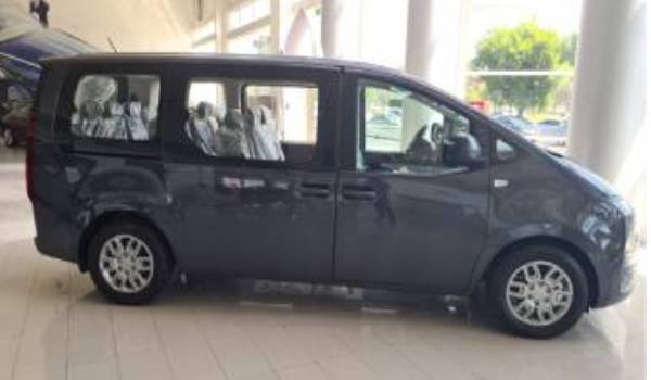 Hyundai Staria 2022 for rent in dubai